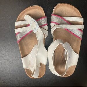 3 for 12$Girls sandals shoes size11-12
